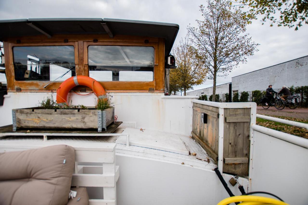 Houseboat Jana - With Sauna And Terrace Hotel Bruges Exterior photo